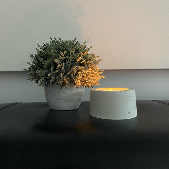 Set of 3 white concrete succulent pot, tea lights hand made modern candle holder - Picture 2 of 8